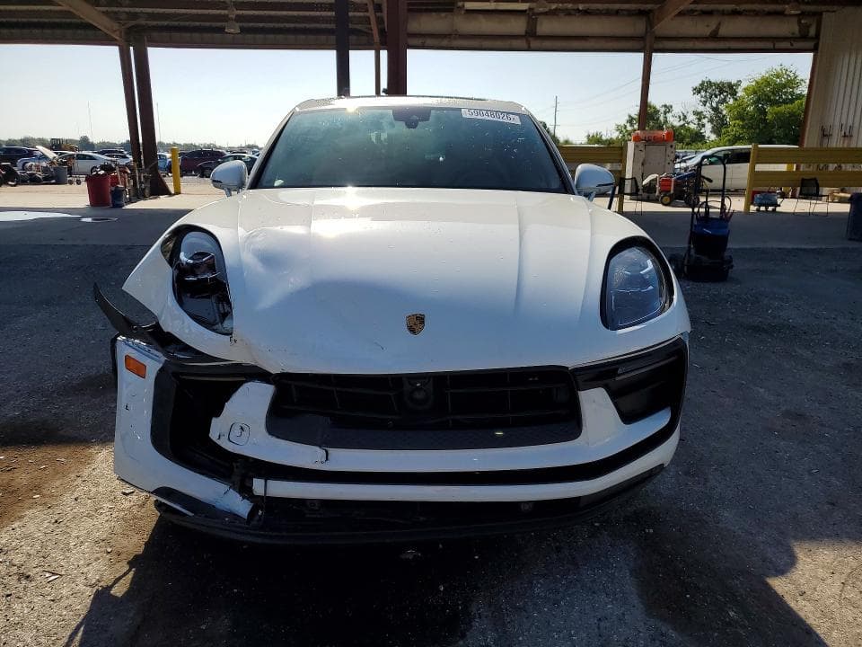 2024 PORSCHE MACAN BASE/T 6
