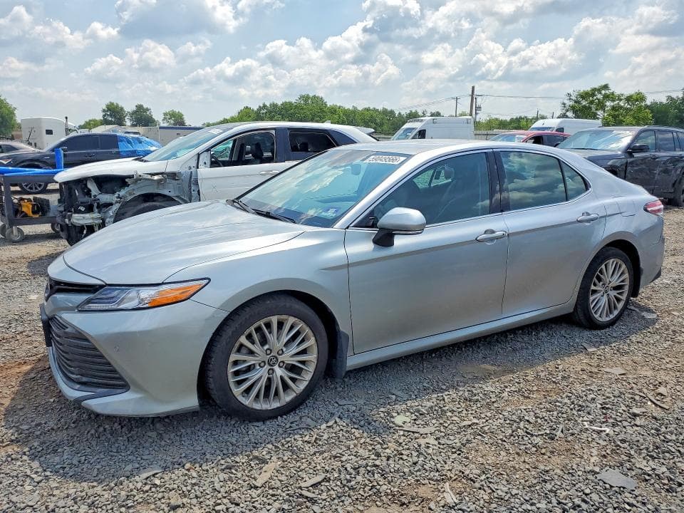 2018 TOYOTA CAMRY XLE XLE - 1