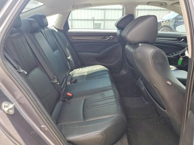 2018 HONDA ACCORD TOURING 10