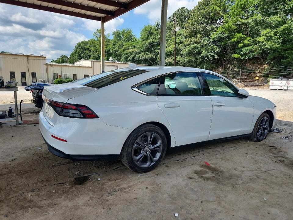 2023 HONDA ACCORD EX 3