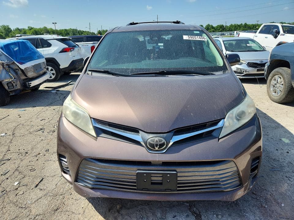 2018 TOYOTA SIENNA XLE 8-PASSENGER XLE 8-PASSENGER 5