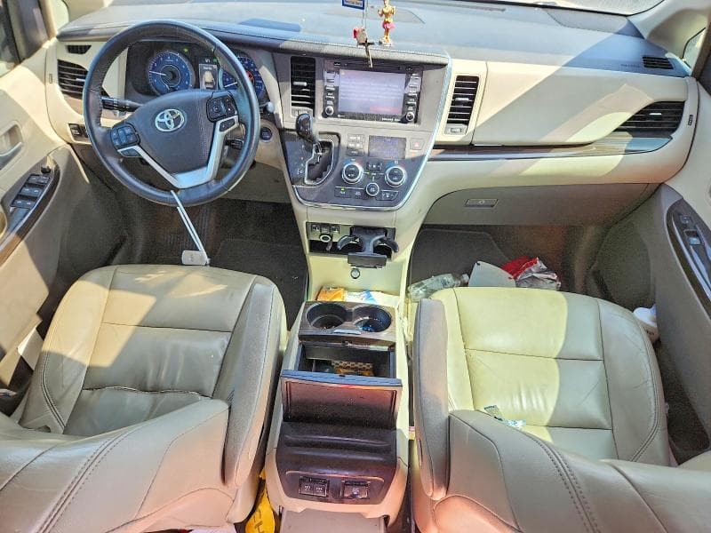 2018 TOYOTA SIENNA XLE 8-PASSENGER XLE 8-PASSENGER 8