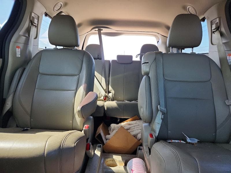 2018 TOYOTA SIENNA XLE 8-PASSENGER XLE 8-PASSENGER 10