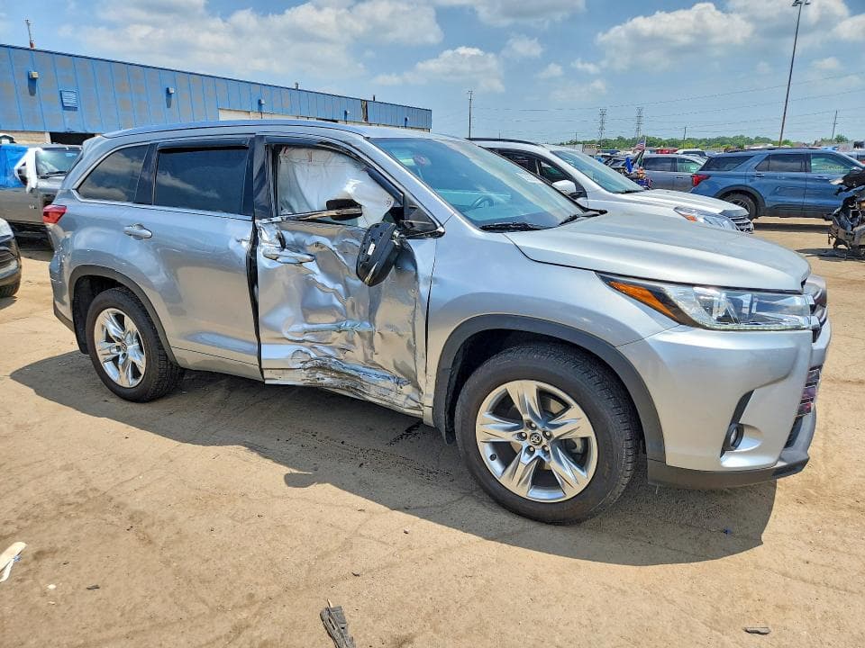 2019 TOYOTA HIGHLANDER LIMITED 4