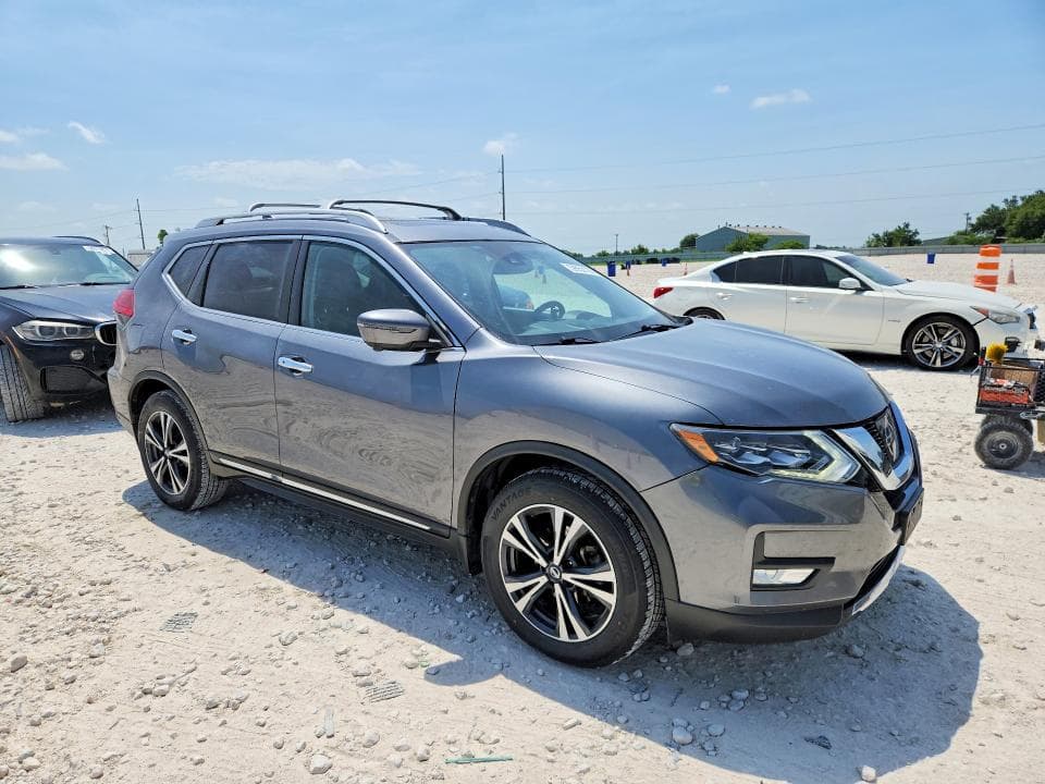 2017 NISSAN ROGUE SL 4