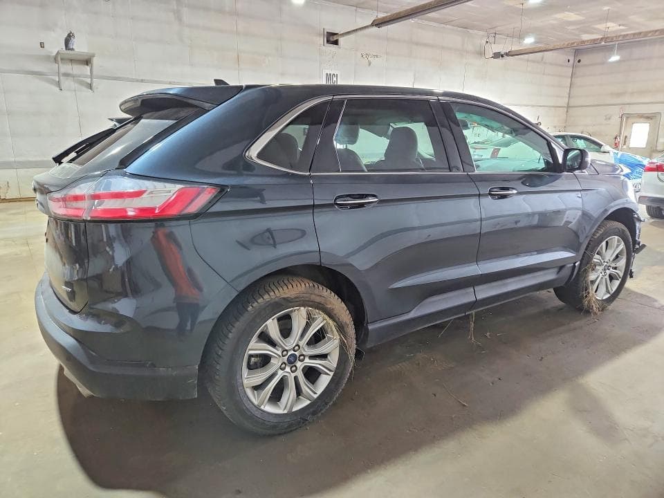 2022 FORD EDGE TITANIUM 3