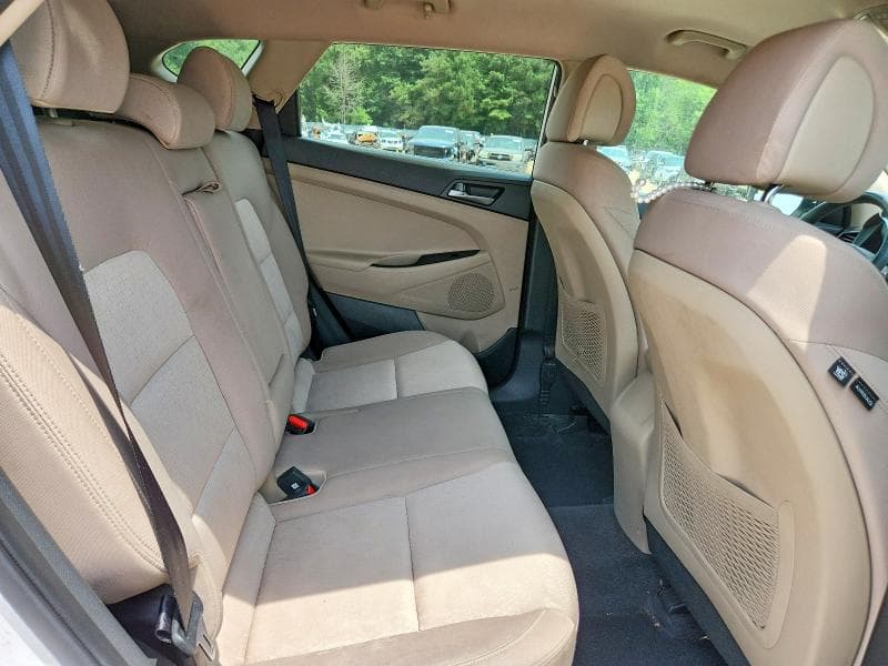2017 HYUNDAI TUCSON SE 11