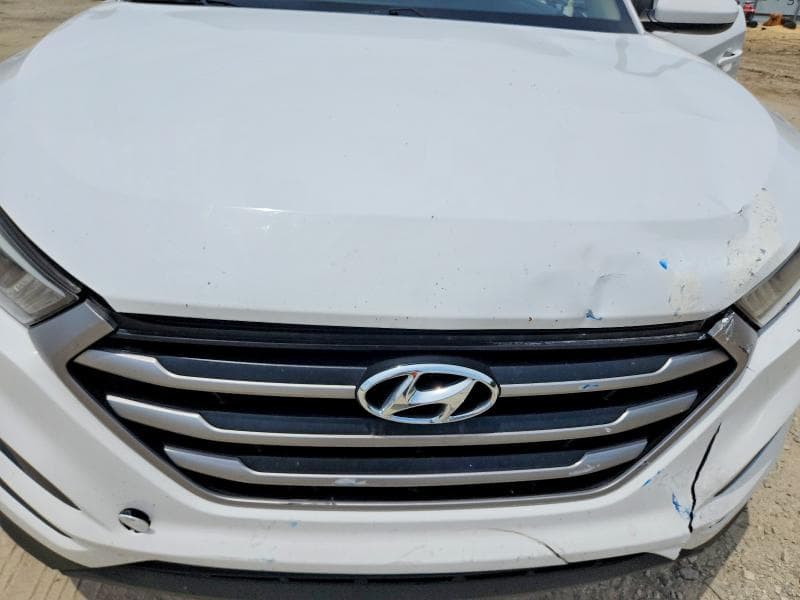 2017 HYUNDAI TUCSON SE 12