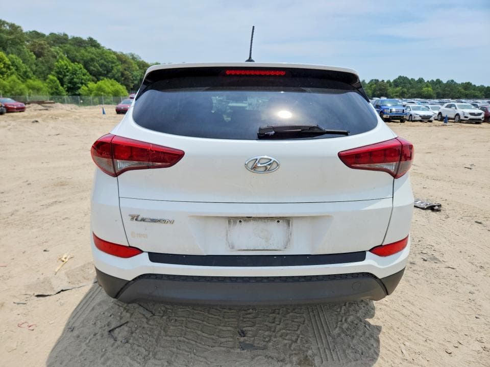 2017 HYUNDAI TUCSON SE 6