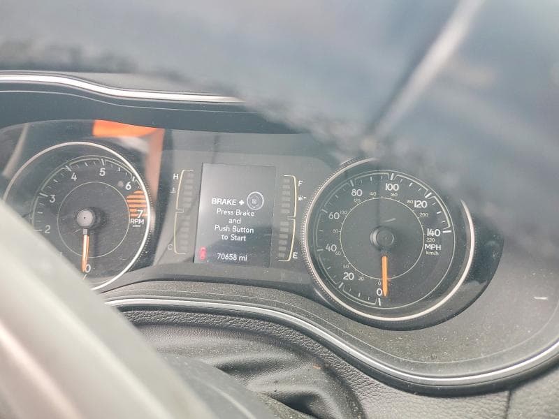 2019 JEEP CHEROKEE LATITUDE PLUS LATITUDE PLUS 9