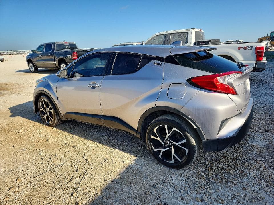 2019 TOYOTA C-HR XLE XLE 2