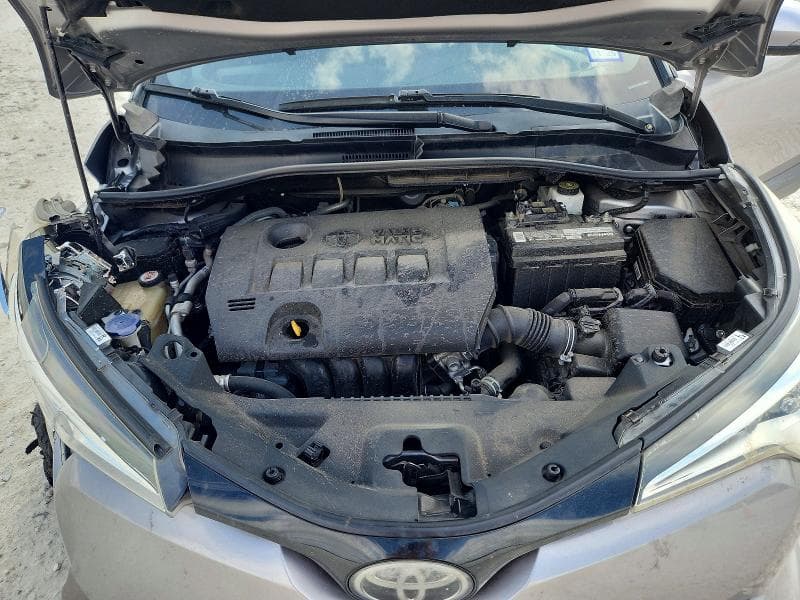 2019 TOYOTA C-HR XLE XLE 11