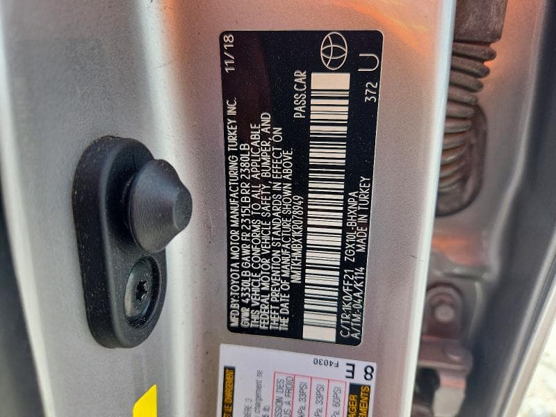 2019 TOYOTA C-HR XLE XLE 12