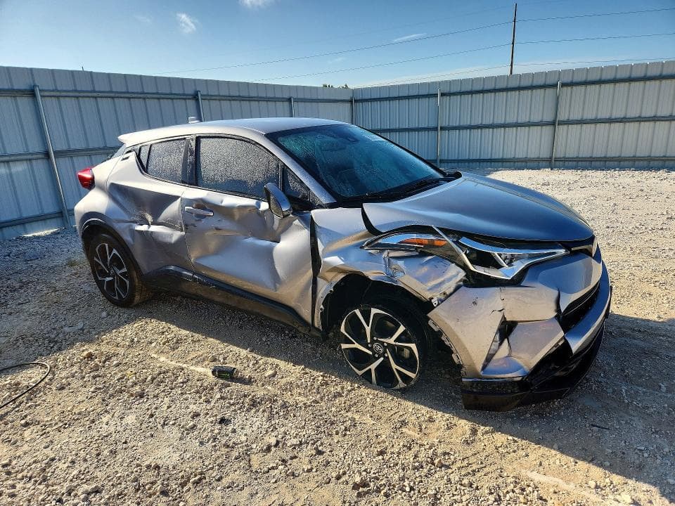 2019 TOYOTA C-HR XLE XLE 4