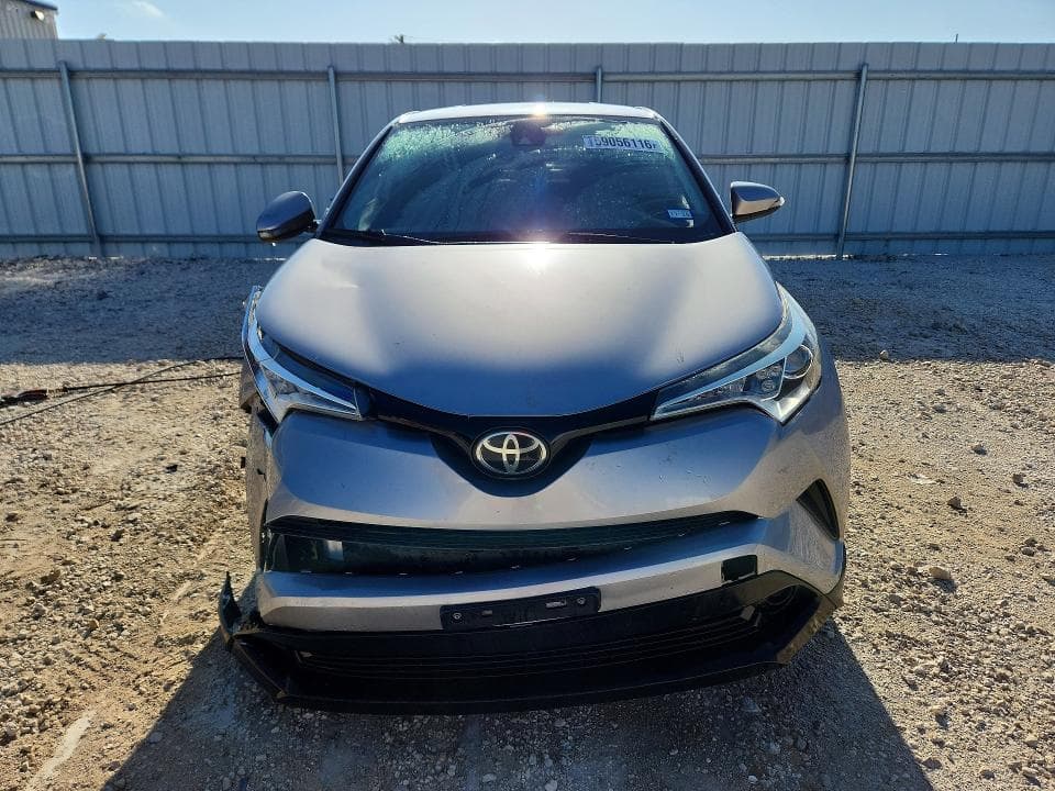 2019 TOYOTA C-HR XLE XLE 5