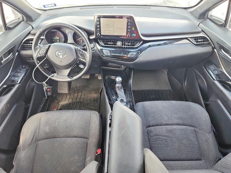 2019 TOYOTA C-HR XLE XLE 8