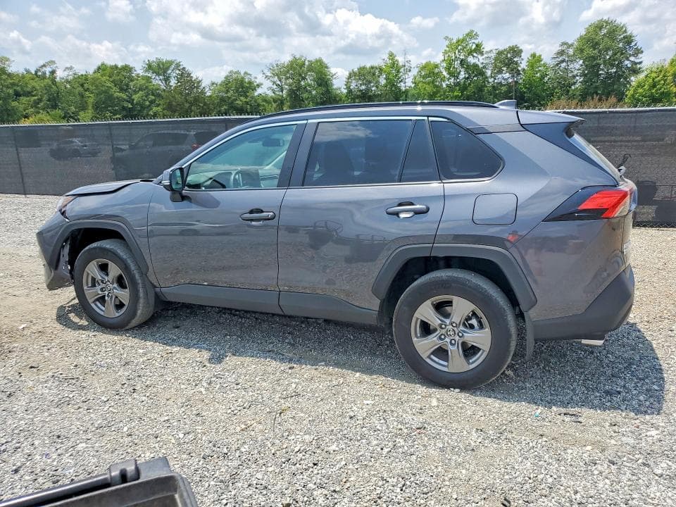 2025 TOYOTA RAV4 XLE 2