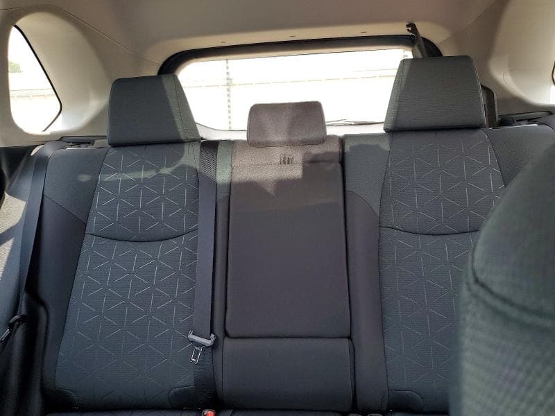 2025 TOYOTA RAV4 XLE 10