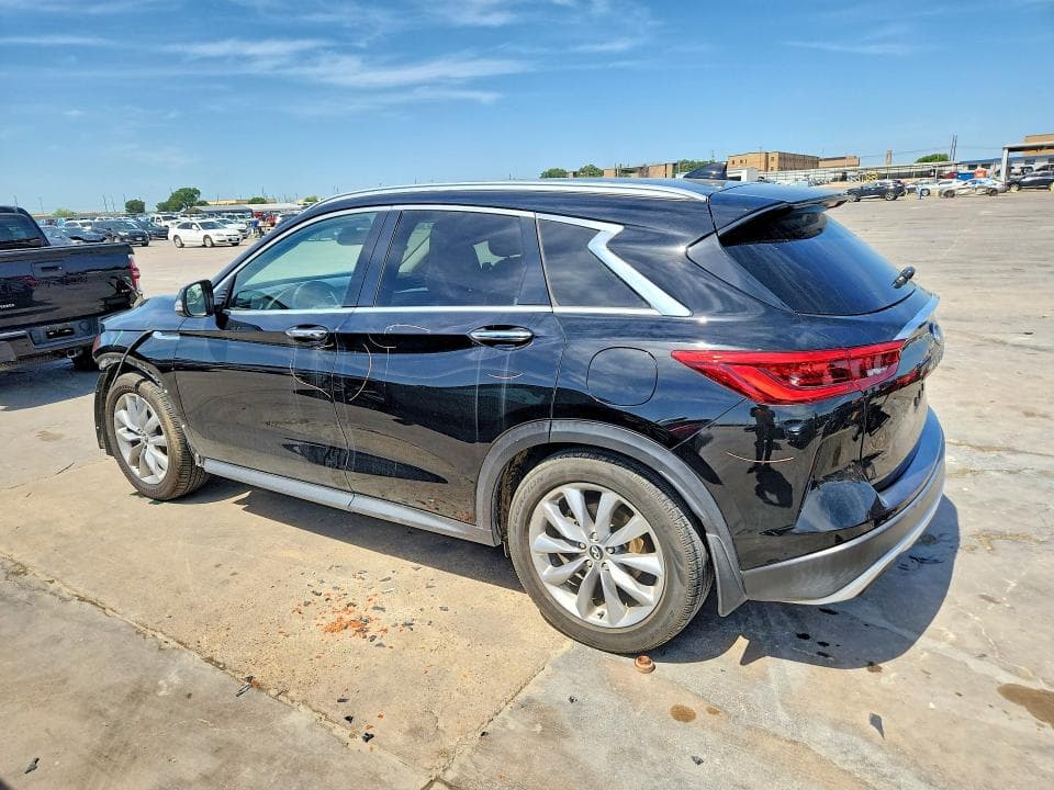 2019 INFINITI QX50 LUXE 2