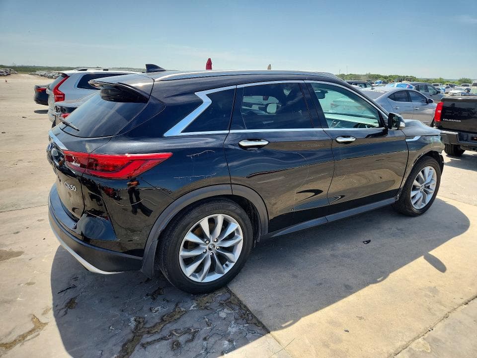 2019 INFINITI QX50 LUXE 3