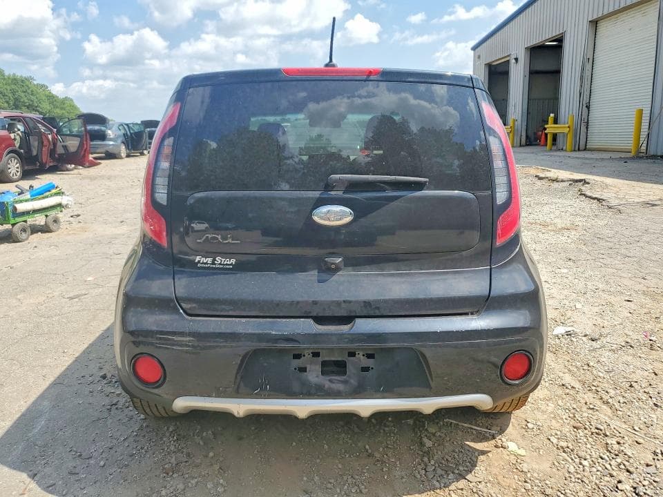 2017 KIA SOUL + 6