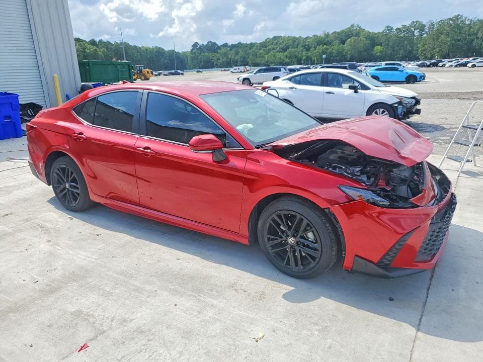 2025 TOYOTA CAMRY SE 4