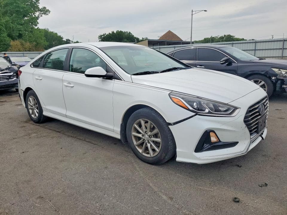 2019 HYUNDAI SONATA SE 4