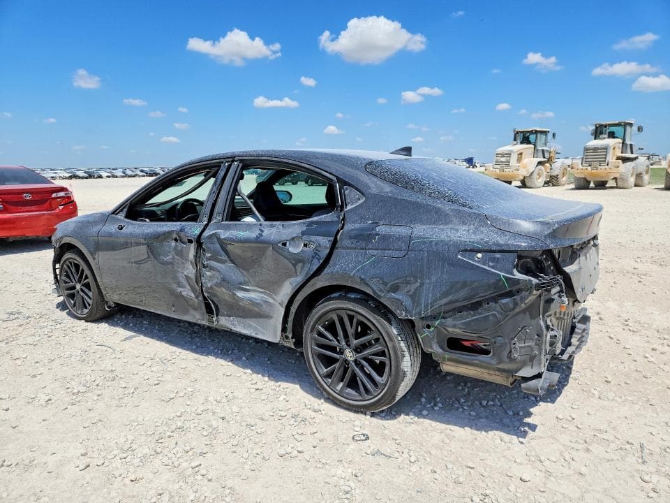 2026 TOYOTA CAMRY SE 2