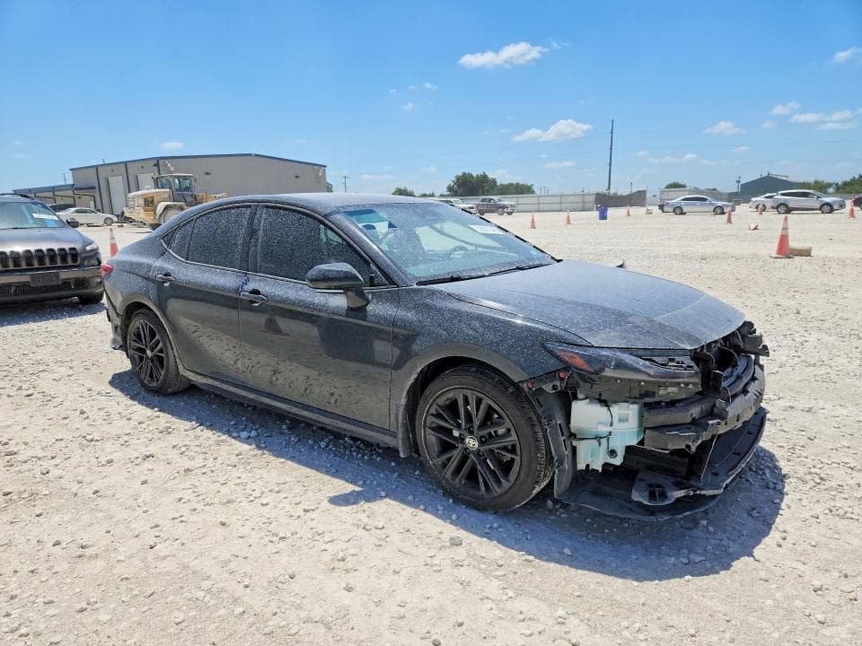 2026 TOYOTA CAMRY SE 4