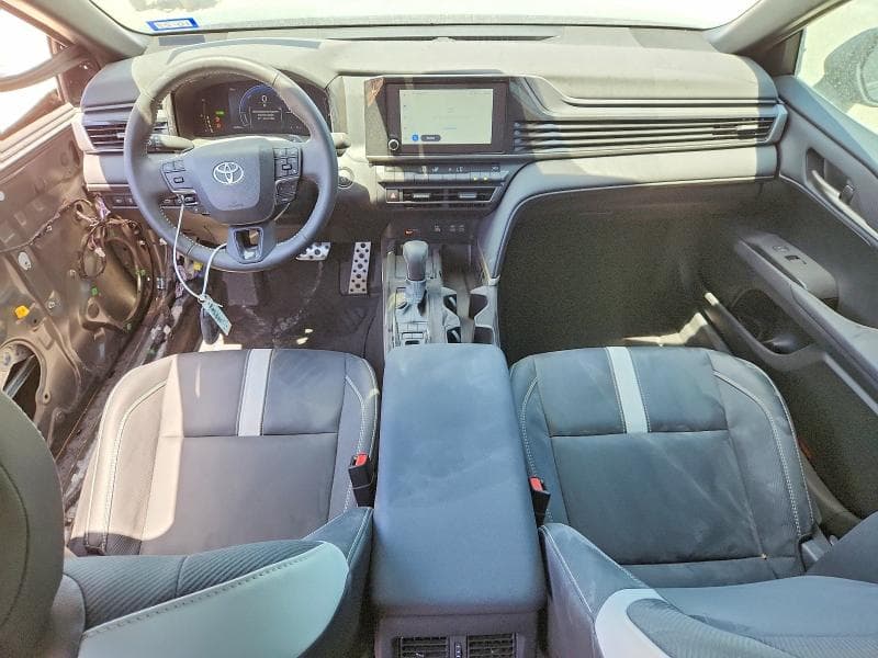 2026 TOYOTA CAMRY SE 8