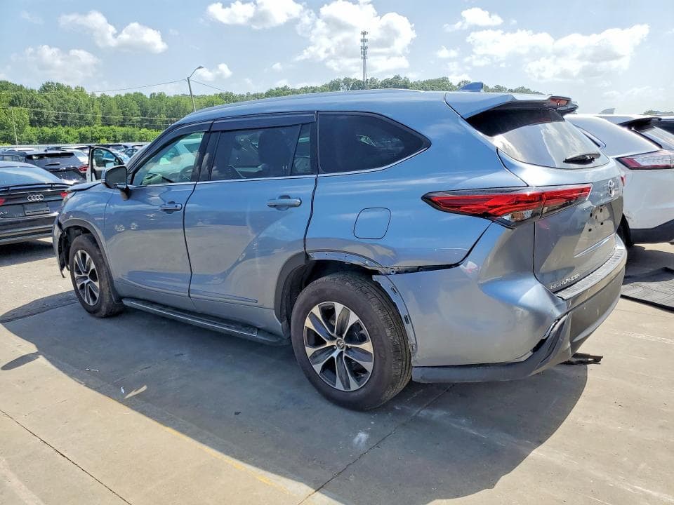 2022 TOYOTA HIGHLANDER XLE XLE 2