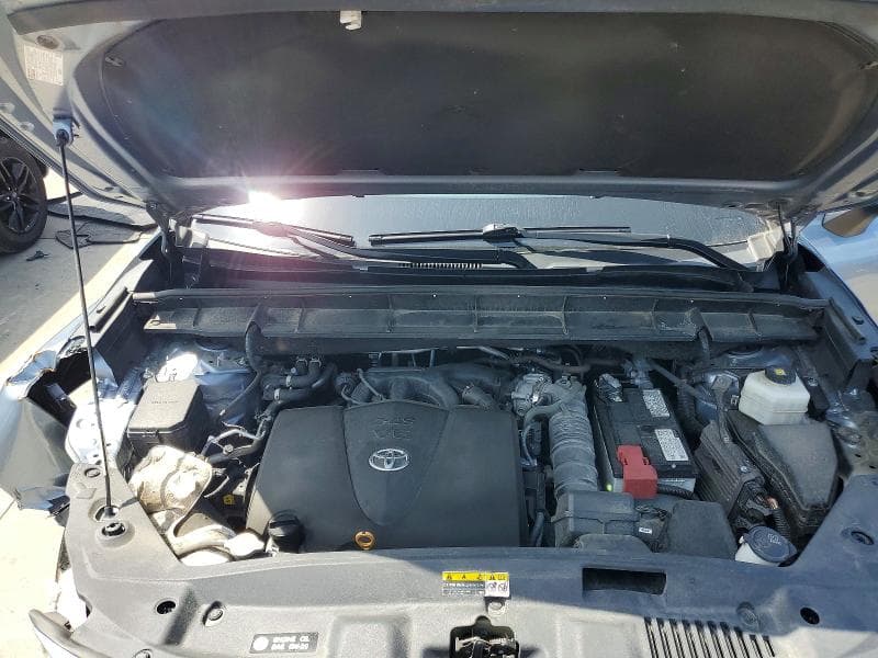 2022 TOYOTA HIGHLANDER XLE XLE 12