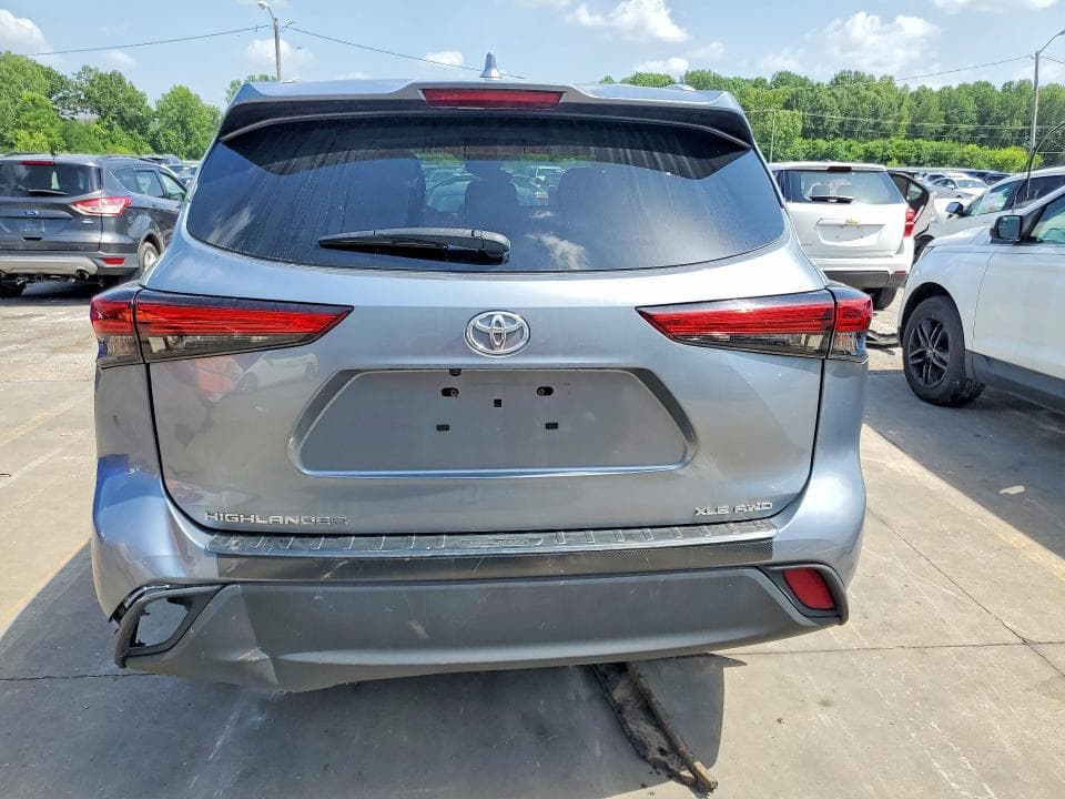 2022 TOYOTA HIGHLANDER XLE XLE 6