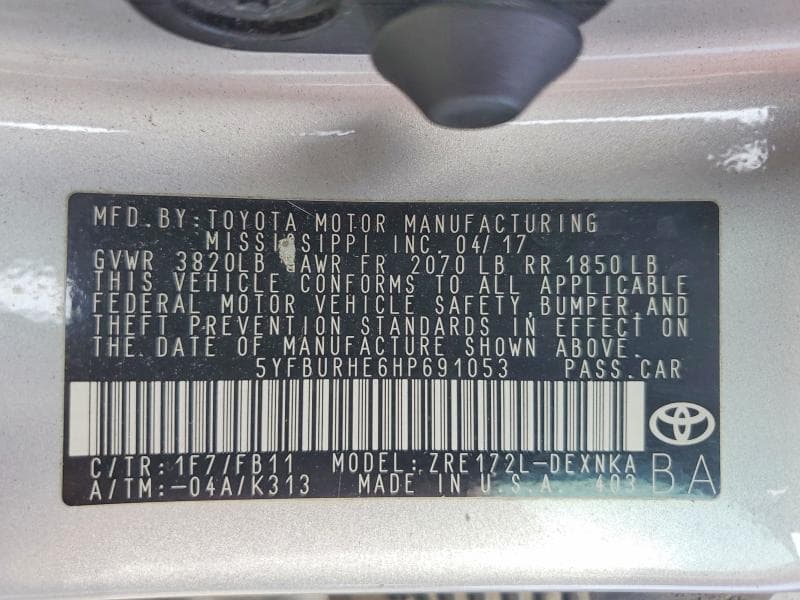 2017 TOYOTA COROLLA LE 12