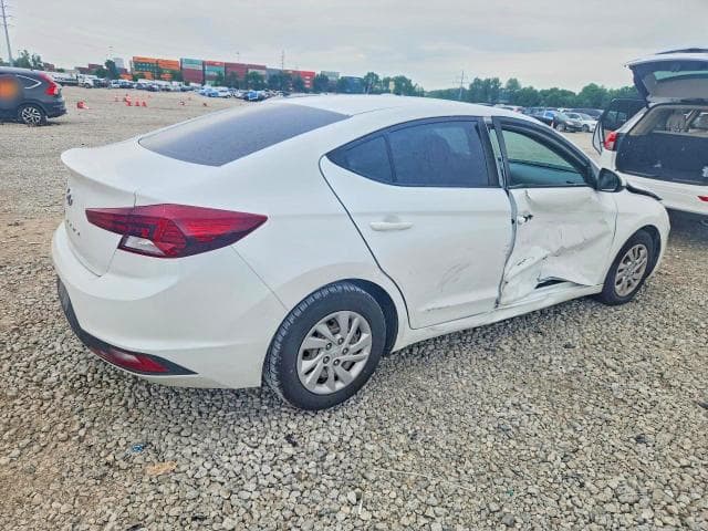 2019 HYUNDAI ELANTRA SE 3