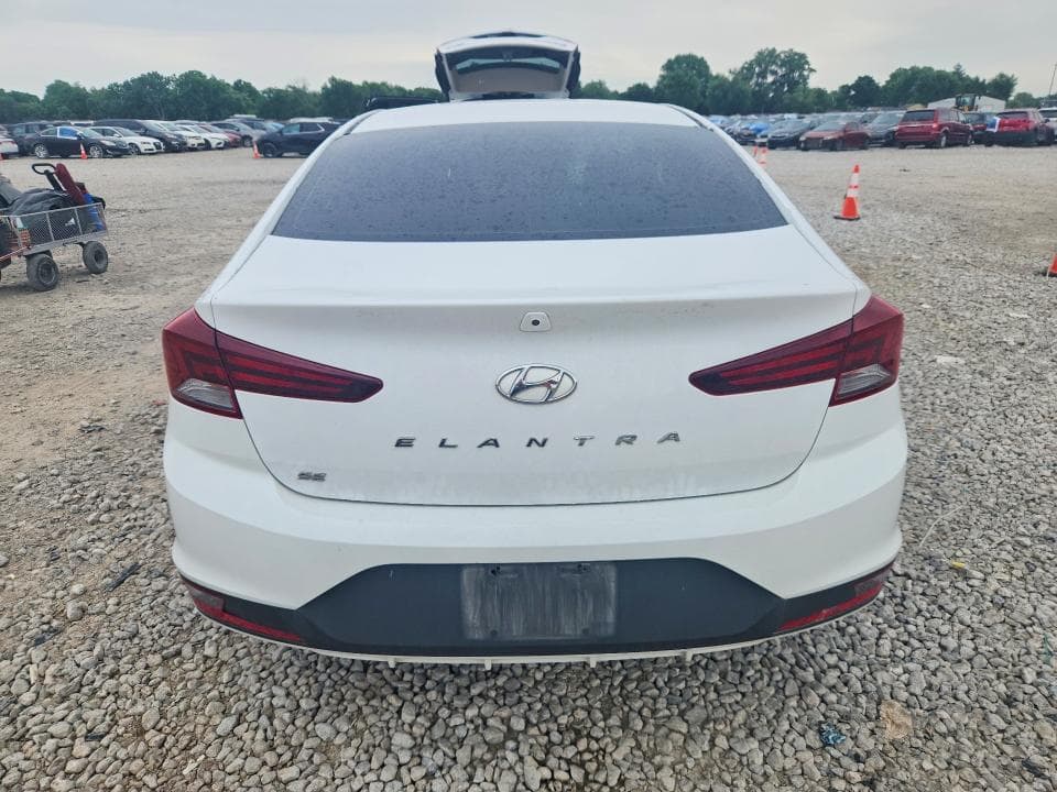 2019 HYUNDAI ELANTRA SE 6