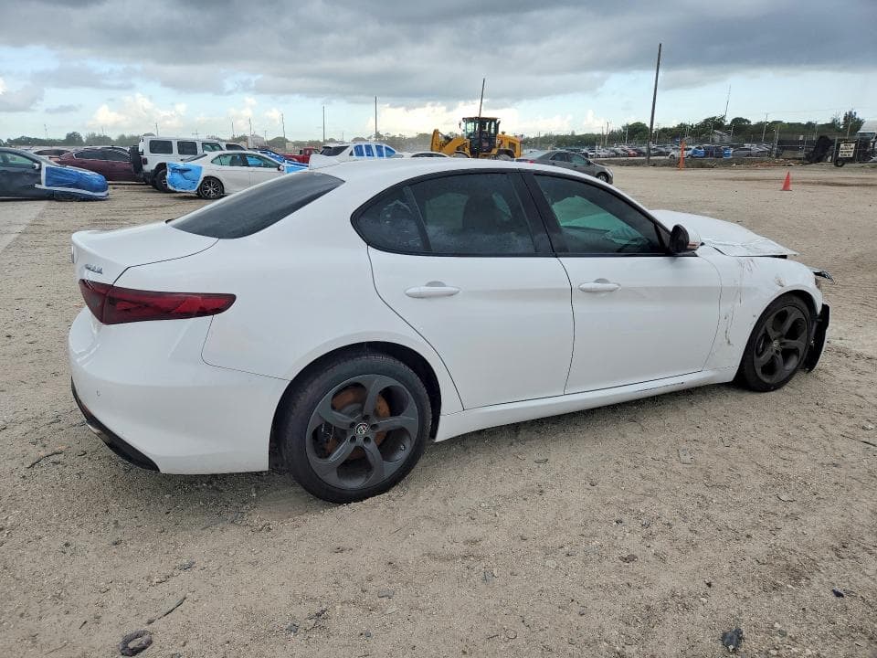 2017 ALFA ROMEO GIULIA 4