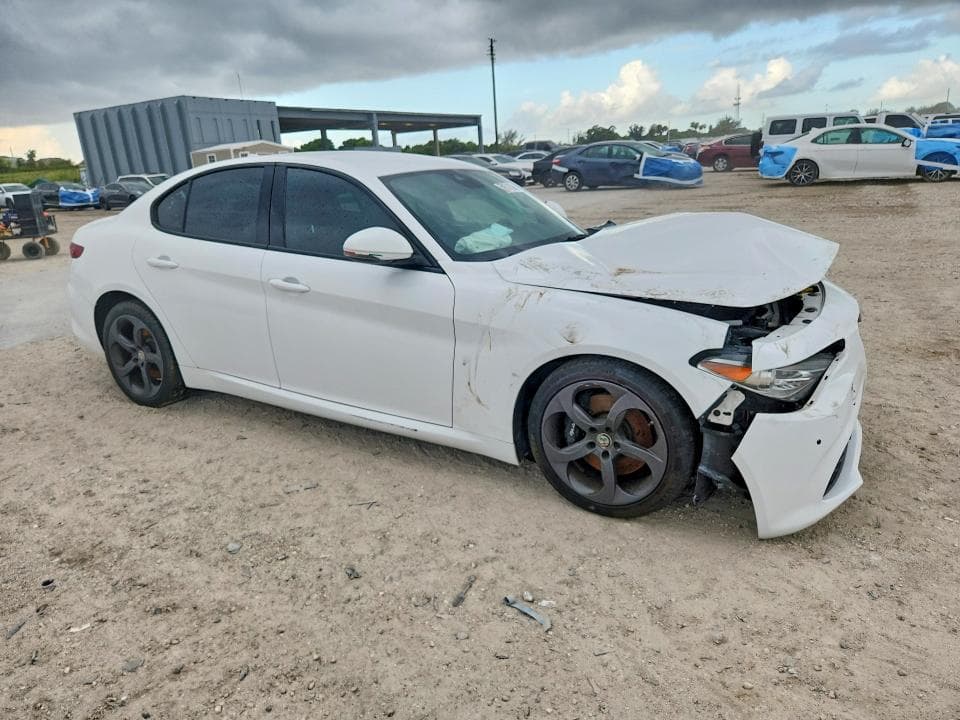 2017 ALFA ROMEO GIULIA 5