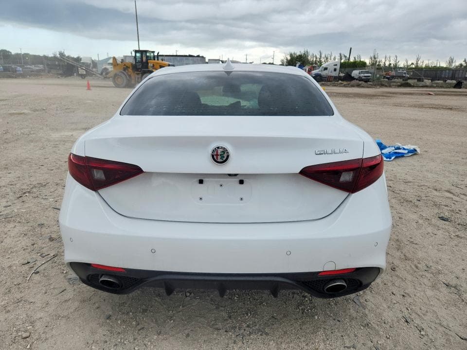 2017 ALFA ROMEO GIULIA 7