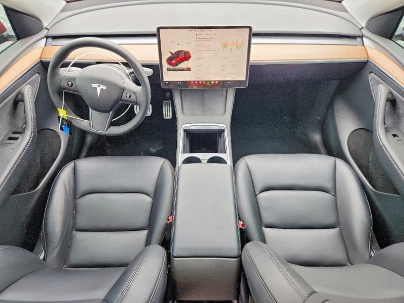 2023 TESLA MODEL Y 8