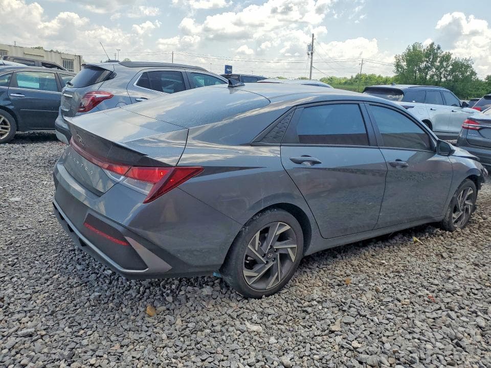 2025 HYUNDAI ELANTRA SEL SPORT 3
