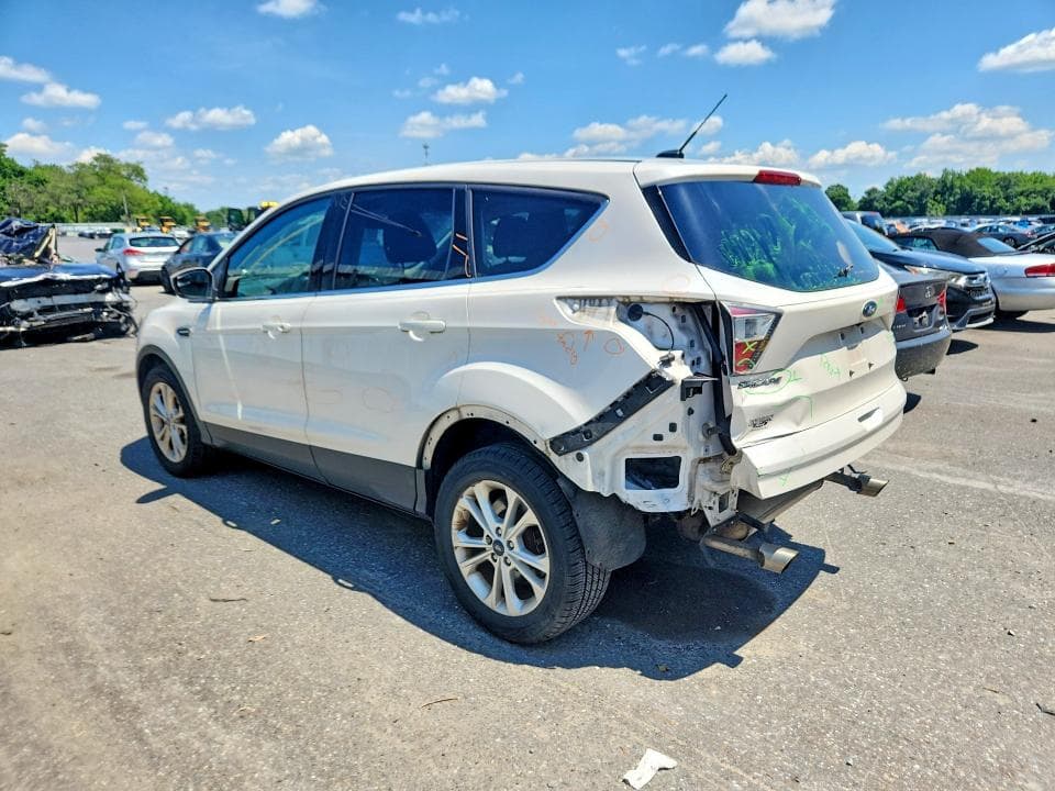 2017 FORD ESCAPE SE 2
