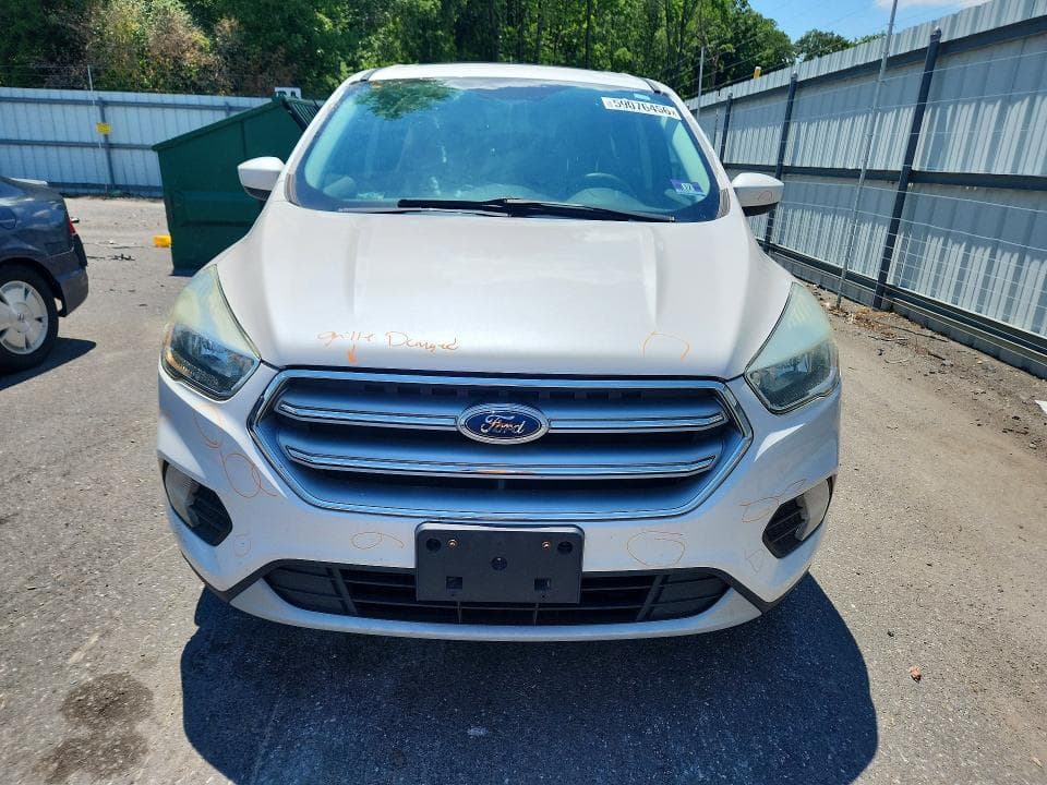 2017 FORD ESCAPE SE 5