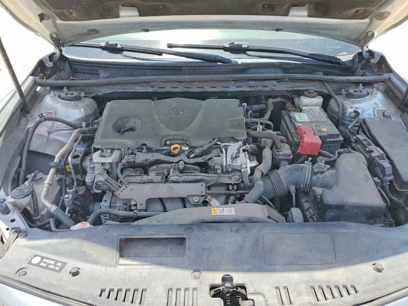 2020 TOYOTA CAMRY SE 11