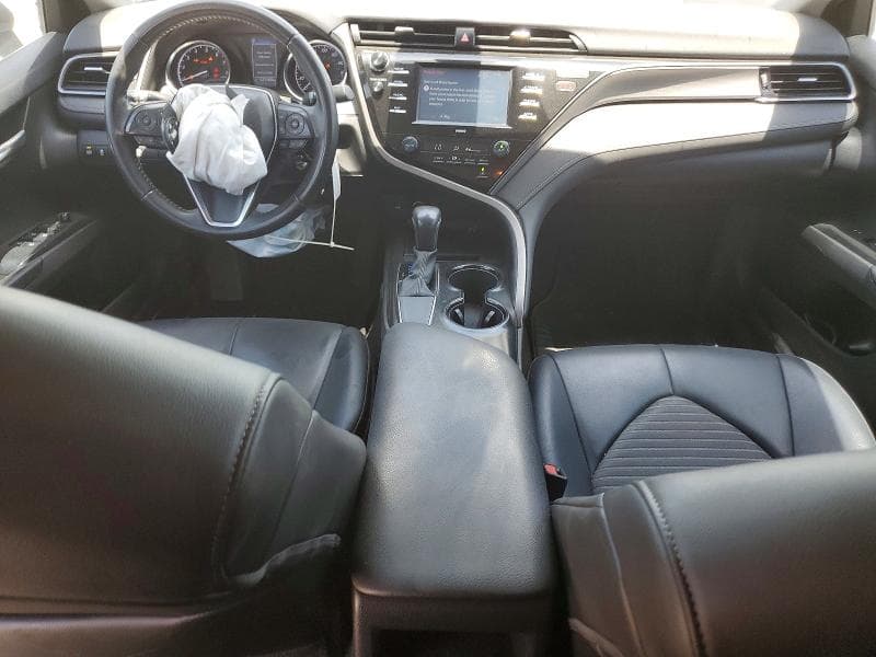 2020 TOYOTA CAMRY SE 8