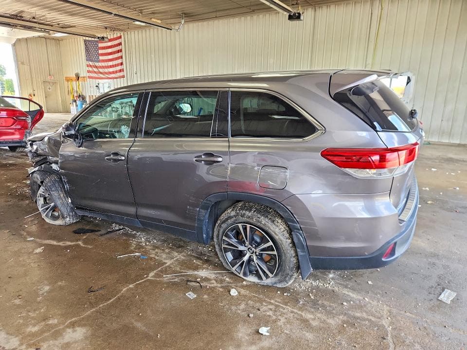 2019 TOYOTA HIGHLANDER LE LE 2