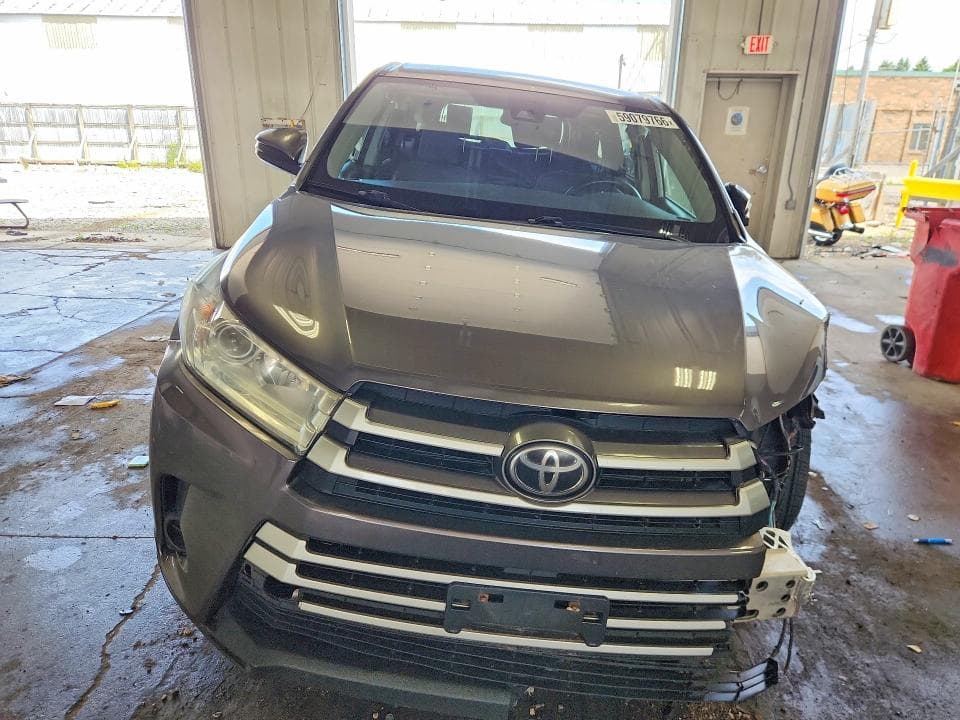 2019 TOYOTA HIGHLANDER LE LE 5