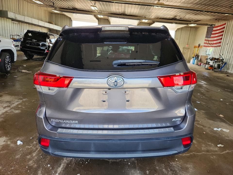 2019 TOYOTA HIGHLANDER LE LE 6