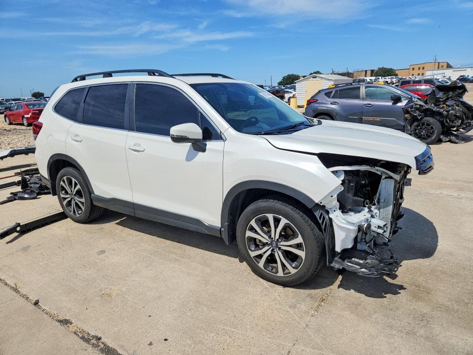 2024 SUBARU FORESTER LIMITED 4
