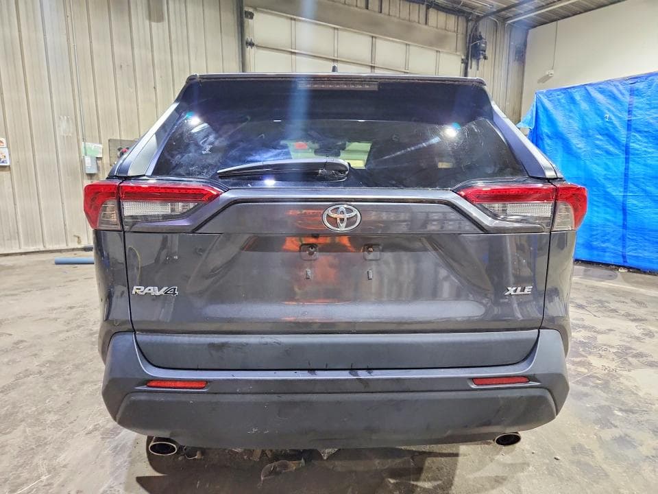 2019 TOYOTA RAV4 XLE XLE 6